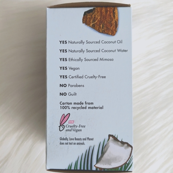 🌺FREE W/PURCHASE!! Love, Beauty & Planet Coconut Water & Mimosa Bath Bombs - Picture 4 of 6